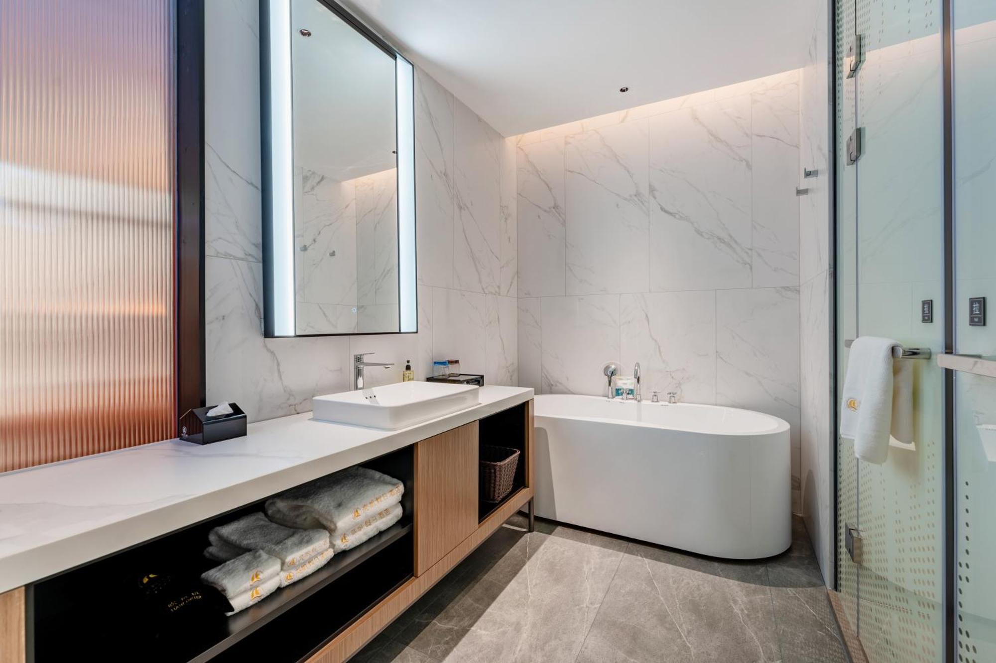 Liang Fan Holiday Inn Quảng Châu Ngoại thất bức ảnh