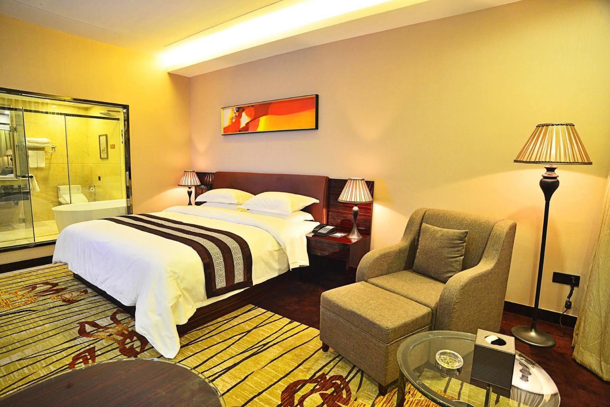 Liang Fan Holiday Inn Quảng Châu Ngoại thất bức ảnh