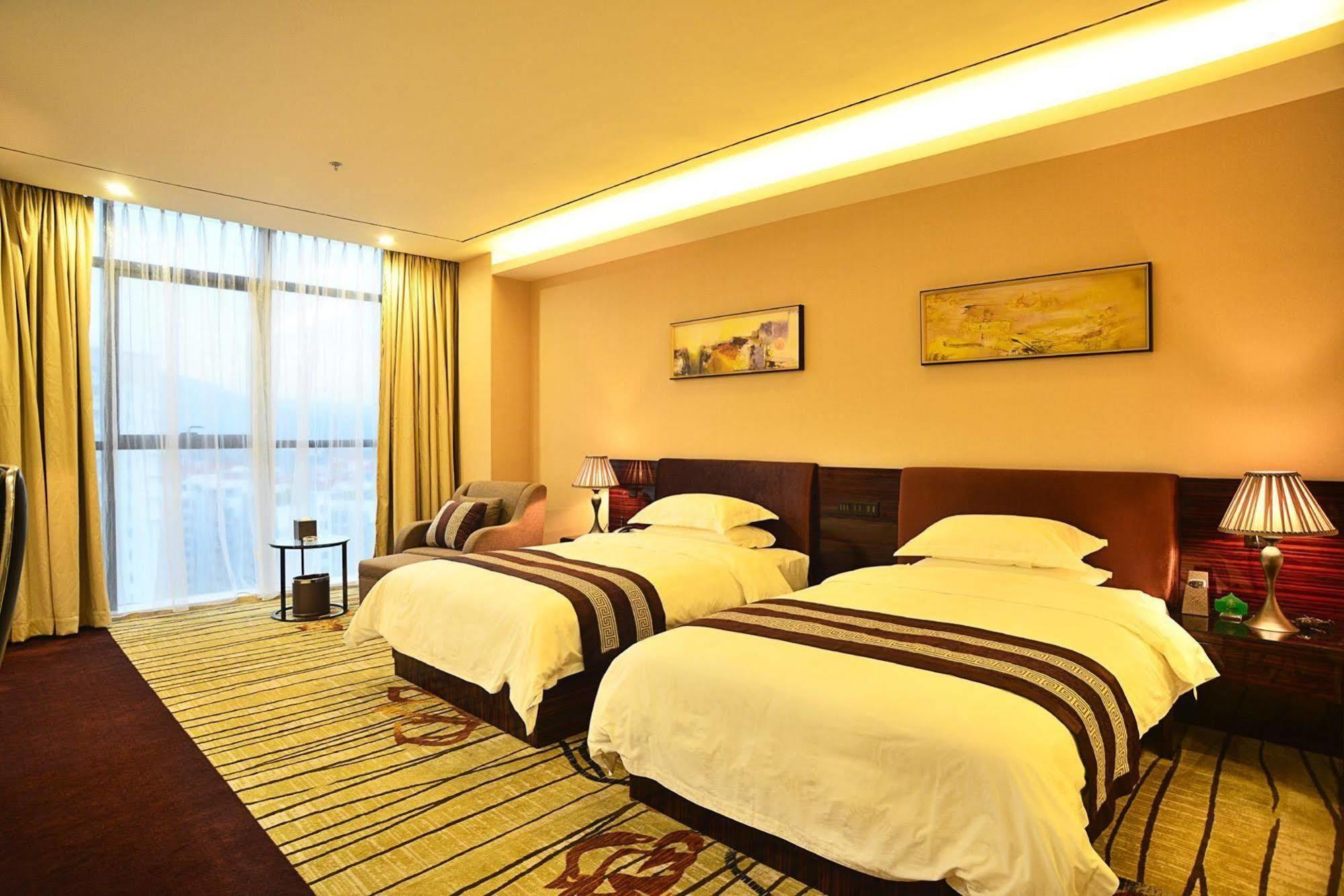 Liang Fan Holiday Inn Quảng Châu Ngoại thất bức ảnh